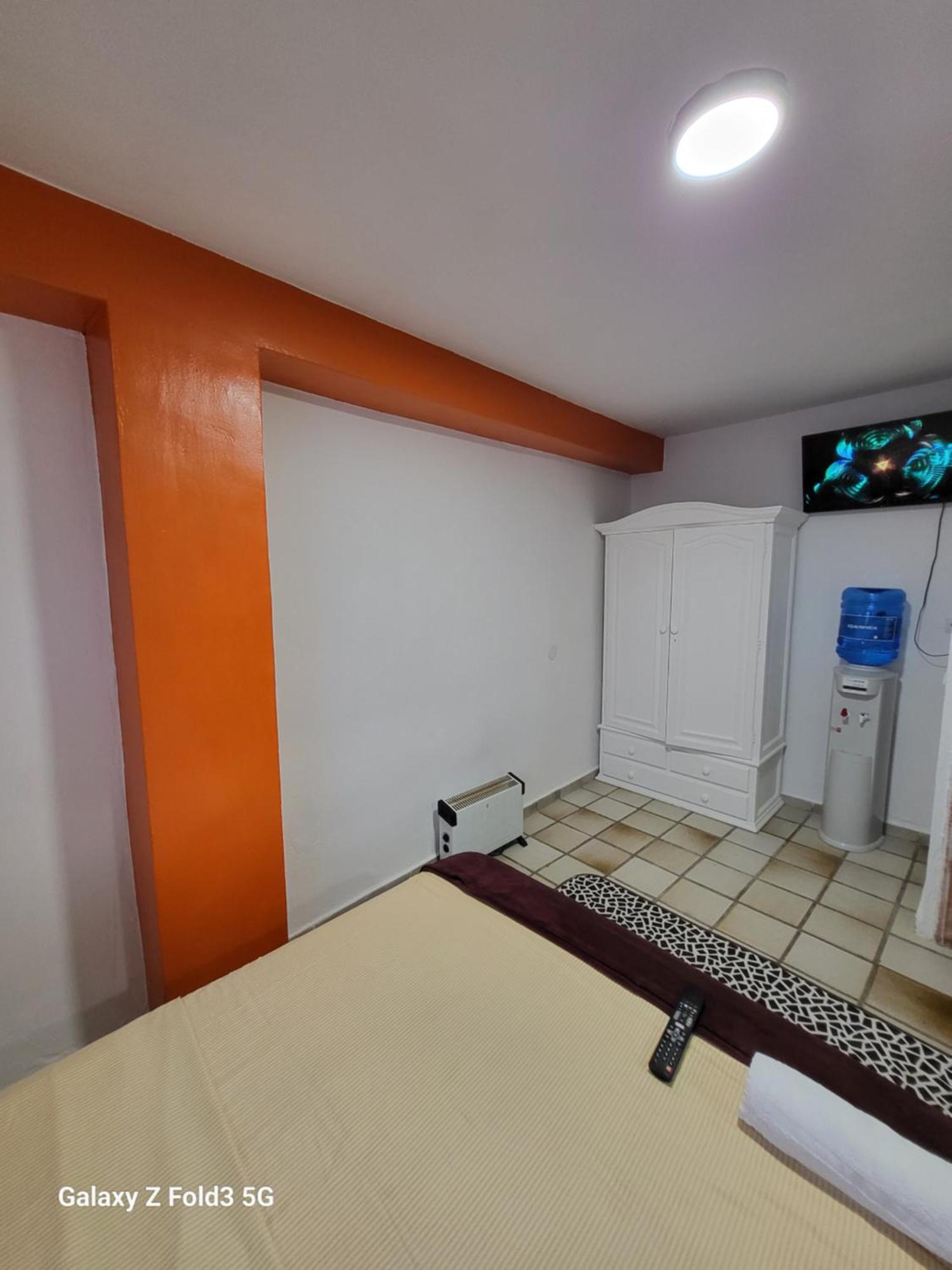 Habitacion Muy Centrica. Granada Exterior photo